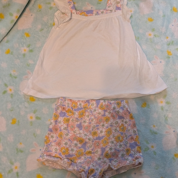 The Children's Place White Floral Ruffle Sleeve Top And Shorts Set 3T Girl's - Picture 3 of 3